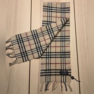 Burberry Scarf, Thin